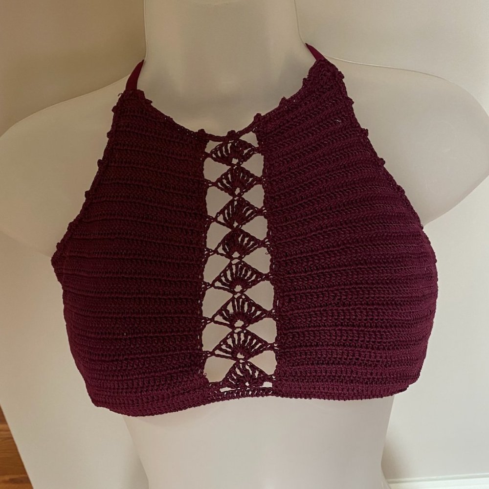 Xhilaration maroon high knit bathingsuit top